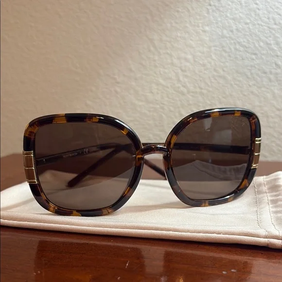 Tory Burch | Accessories | Tory Burch Sunglasses With  display picture 1